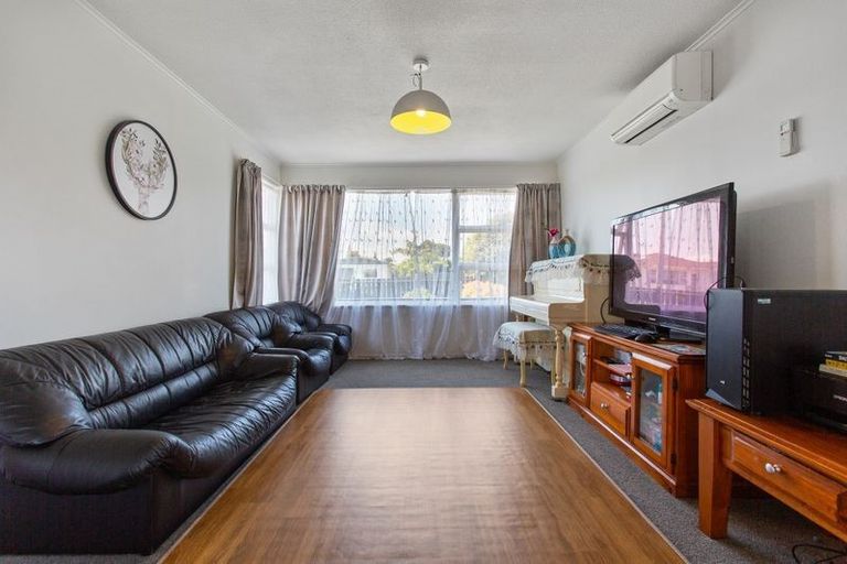 Photo of property in 119 Chichester Drive, Rosehill, Papakura, 2113