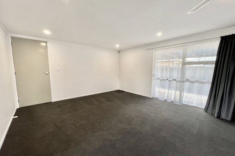 Photo of property in 329 Great South Road, Papakura, 2110