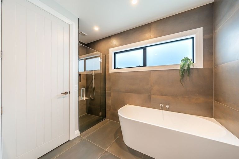 Photo of property in 229 Fairview Drive, Birchville, Upper Hutt, 5372