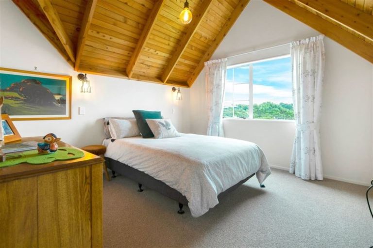 Photo of property in 4 Edwin Mitchelson Road, Muriwai, Waimauku, 0881