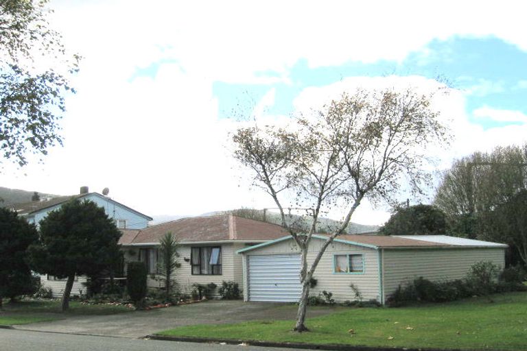 Photo of property in 44 Farmer Crescent, Taita, Lower Hutt, 5011
