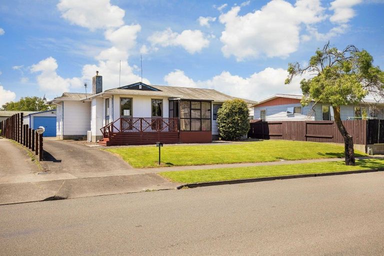Photo of property in 71 Kaimanawa Street, Kelvin Grove, Palmerston North, 4414