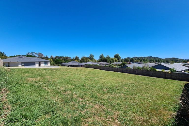Photo of property in 1 Cherry Lane, Coromandel, 3506