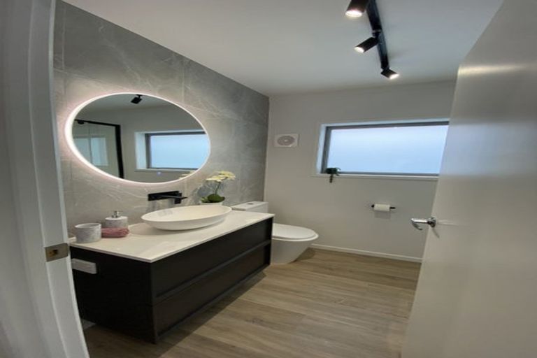 Photo of property in 53 Marellen Drive, Red Beach, 0932