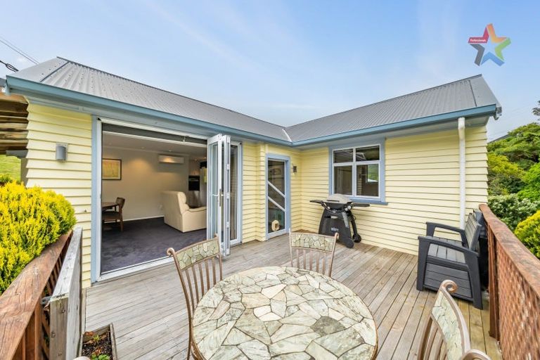 Photo of property in 1 Taku Matenga Grove, Korokoro, Lower Hutt, 5012