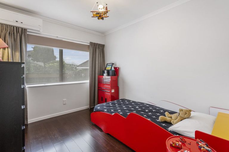 Photo of property in 3 Aztec Place, Conifer Grove, Takanini, 2112