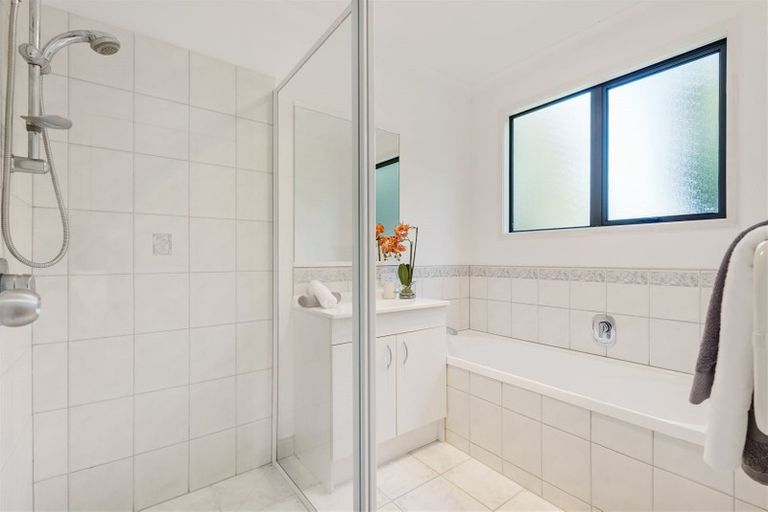 Photo of property in 2/44 Claude Road, Manurewa, Auckland, 2102