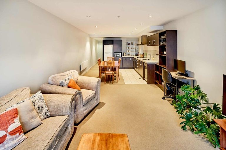 Photo of property in Monument Apartments, 4g/245 Wakefield Street, Te Aro, Wellington, 6011