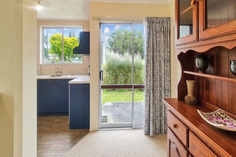 Photo of property in 24 Oaklea Avenue, Marton, 4710