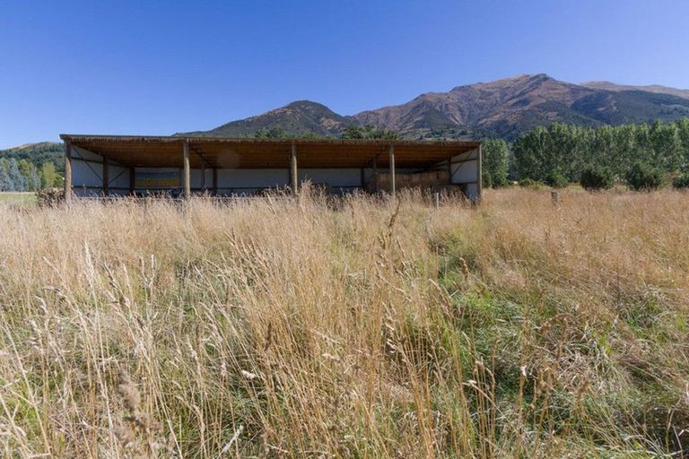 Photo of property in 1044 Lake Hawea-albert, Albert Town, Wanaka, 9382