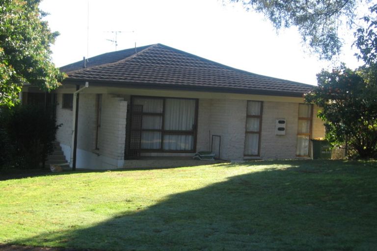 Photo of property in 2 Polandson Place, Opaheke, Papakura, 2113