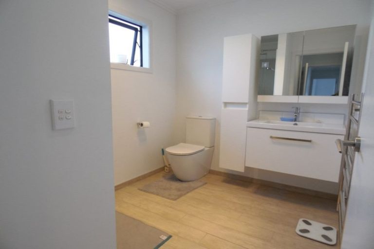 Photo of property in 16 Bomb Point Drive, Hobsonville, Auckland, 0616