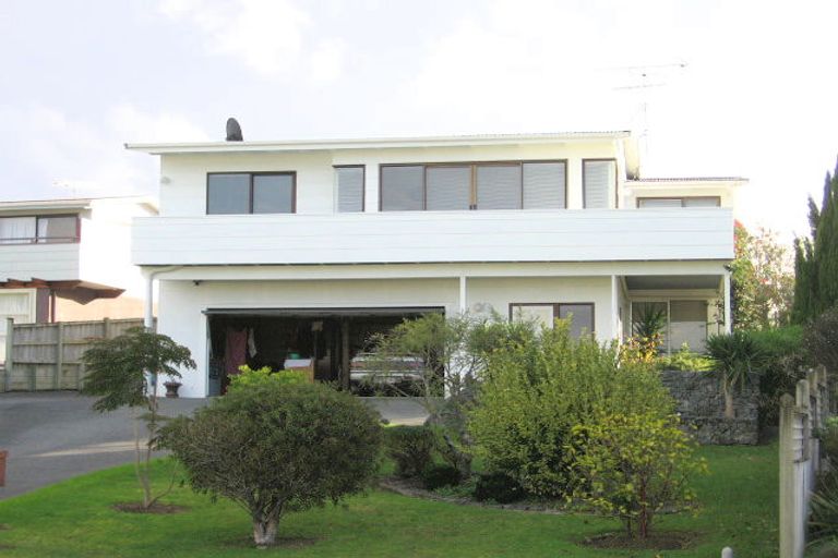 Photo of property in 11 Hinemoa Place, Snells Beach, 0920