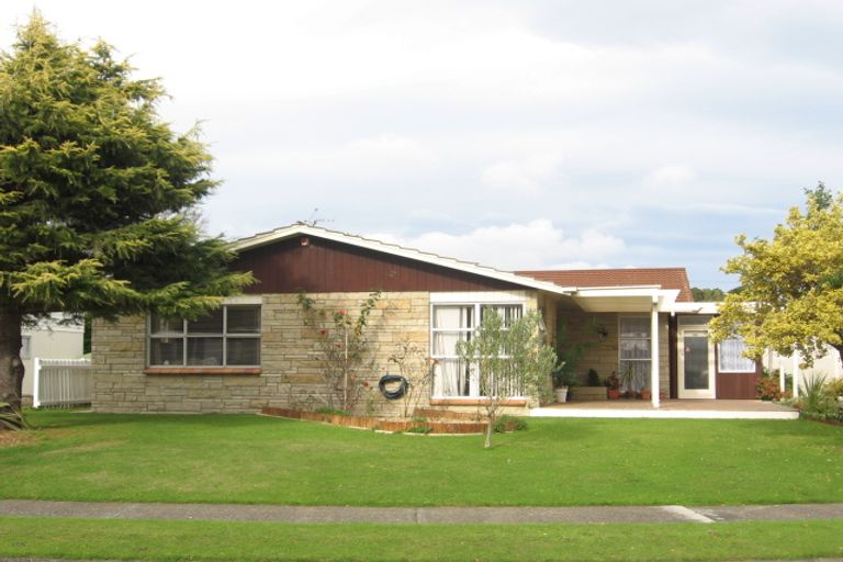 Photo of property in 8 Orr Crescent, Hutt Central, Lower Hutt, 5011