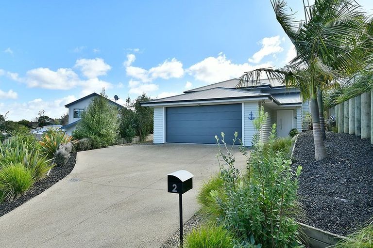Photo of property in 2 Carento Way, Stanmore Bay, Whangaparaoa, 0932