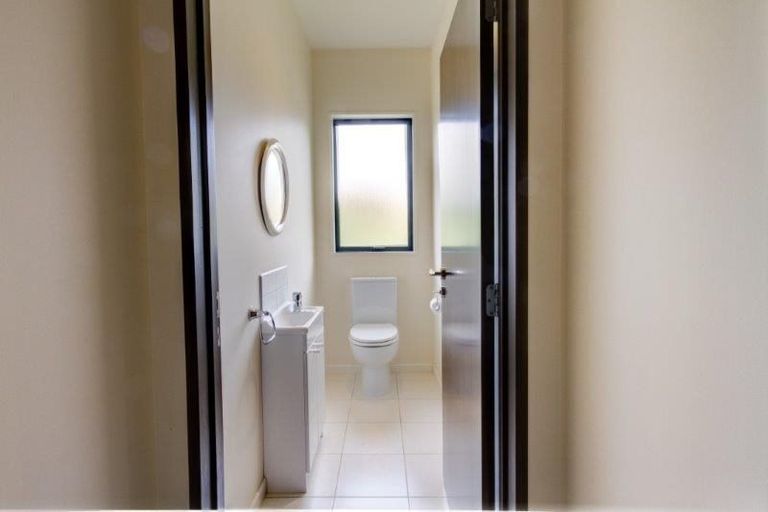 Photo of property in 2 Stonebrook Drive, Wanaka, 9305