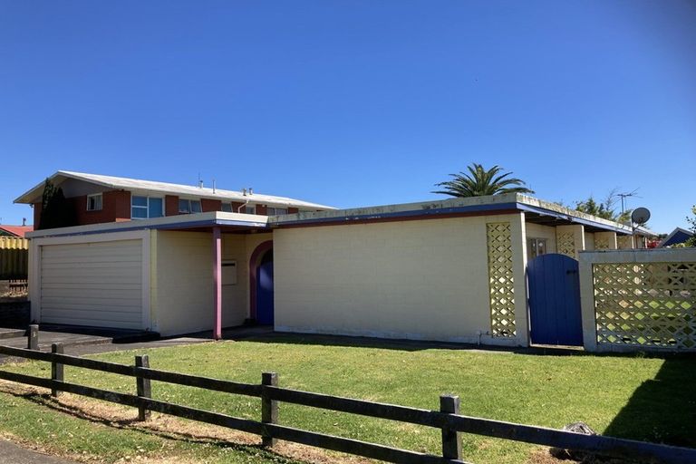Photo of property in 42 Hume Street, Waitara, 4320