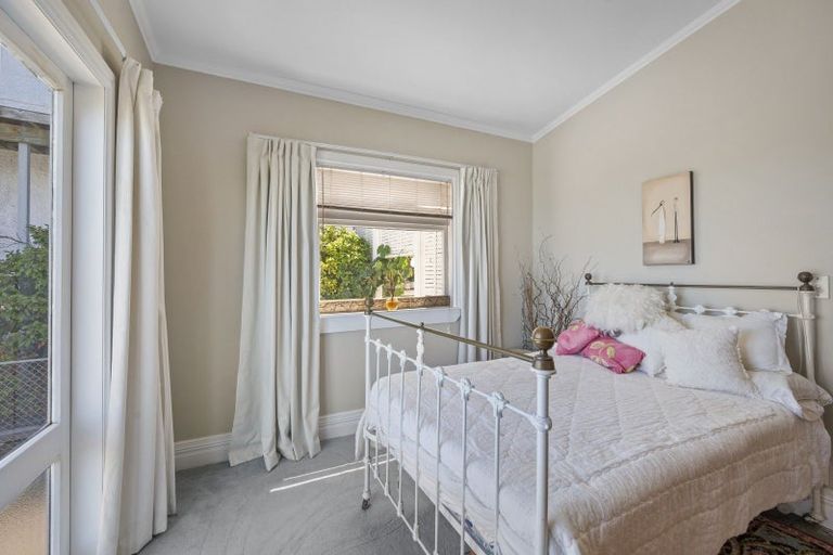 Photo of property in 18 Lighthouse Road, Bluff Hill, Napier, 4110