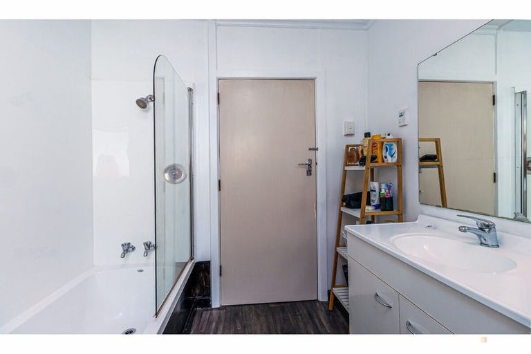 Photo of property in 17 Nelson Terrace, Seaview, Timaru, 7910