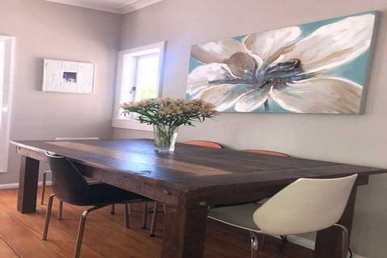 Photo of property in 146 Queen Street, Pukekohe, 2120