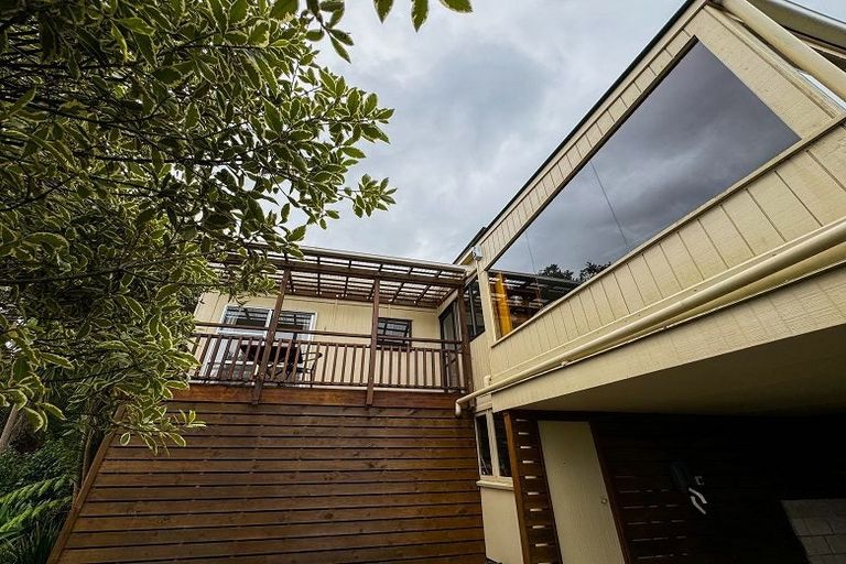 Photo of property in 71 Howard Road, Orere Point, Papakura, 2585