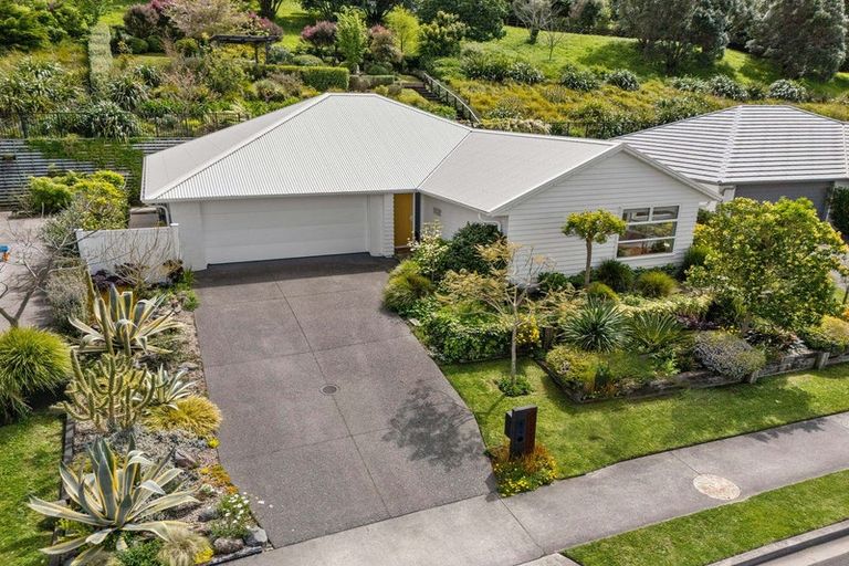 Photo of property in 29 Lakeside Terrace, Omokoroa, 3114