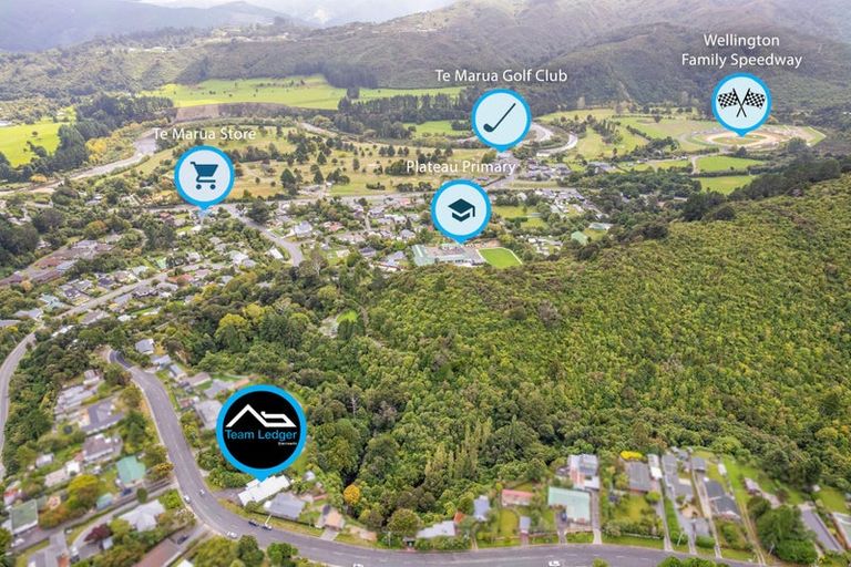 Photo of property in 65 Plateau Road, Te Marua, Upper Hutt, 5018