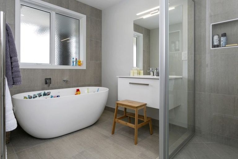 Photo of property in 9 Mike Smith Drive, Cambridge, 3434