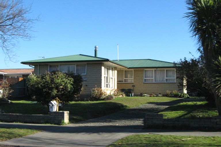 Photo of property in 116 Warren Crescent, Hillmorton, Christchurch, 8025