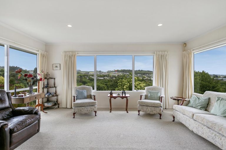 Photo of property in 73 Birch Street, Hilltop, Taupo, 3330