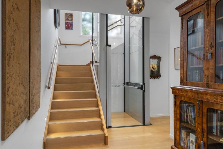 Photo of property in 62a Holly Road, St Albans, Christchurch, 8014