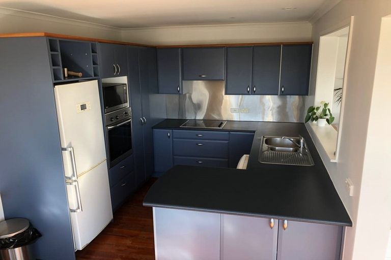 Photo of property in 31 Pleasant Road, Glen Eden, Auckland, 0602