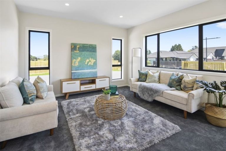 Photo of property in 1 Waikaka Place, Rototuna North, Hamilton, 3210