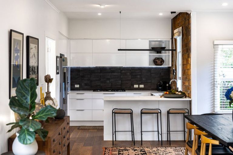 Photo of property in 16 Rossgrove Terrace, Mount Albert, Auckland, 1025