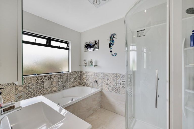 Photo of property in 9 Claremont Terrace, Otumoetai, Tauranga, 3110