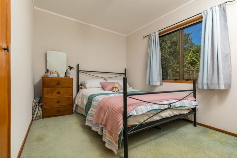 Photo of property in 34a Glenelg Road, Red Beach, 0932