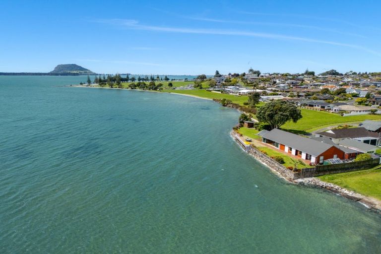 Photo of property in 17 Kiriwai Place, Matua, Tauranga, 3110