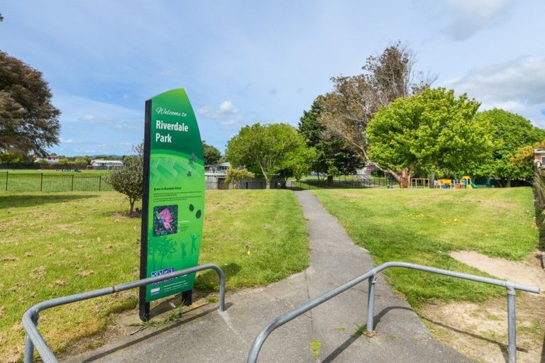 Photo of property in 6 Mudgway Place, Awapuni, Palmerston North, 4412