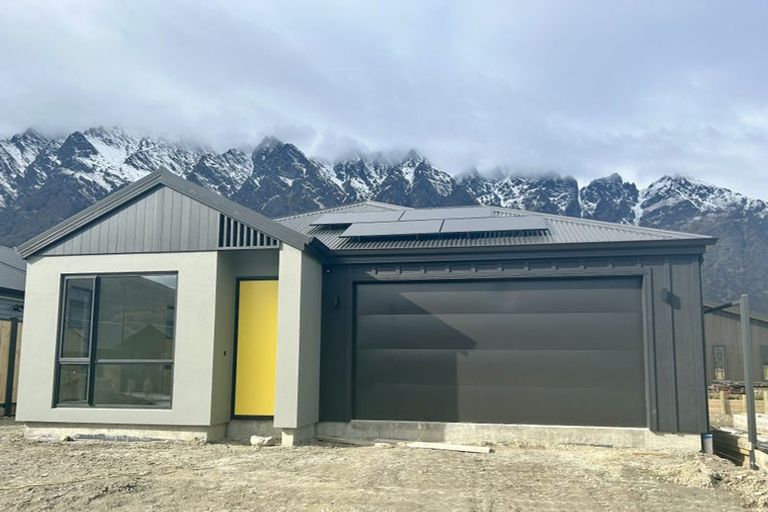 Photo of property in 17 Collie Road, Jacks Point, 9371