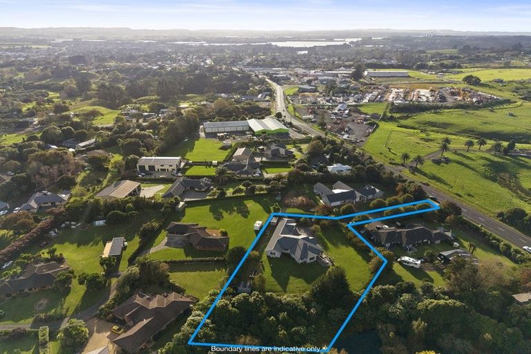 Photo of property in 1557 Waiuku Road, Waiuku, 2681