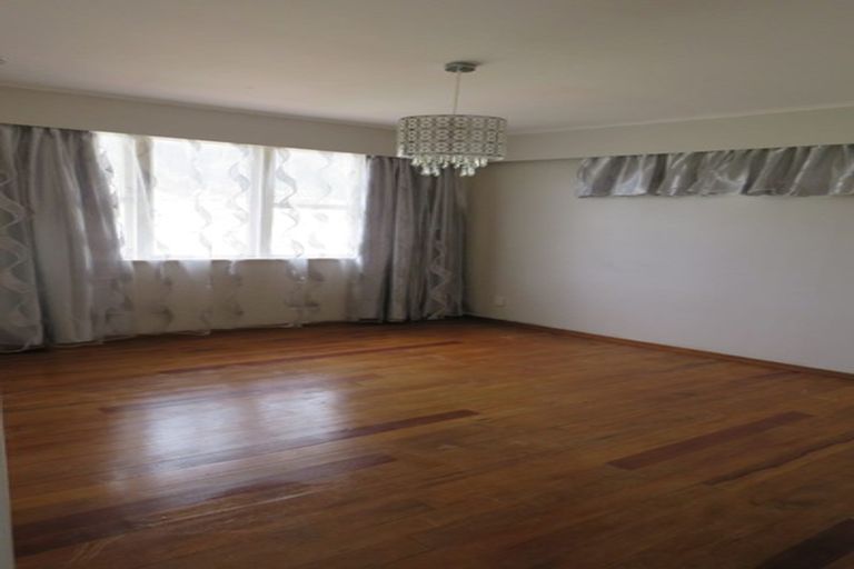 Photo of property in 39 Korau Grove, Stokes Valley, Lower Hutt, 5019