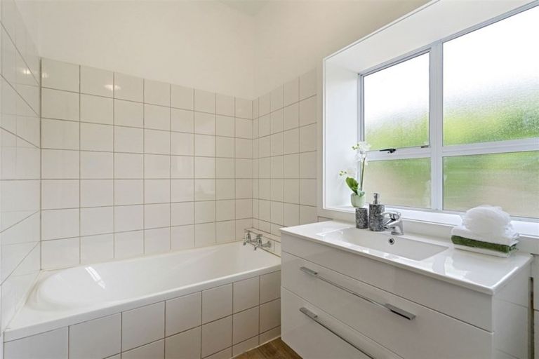 Photo of property in 122 Southampton Street, Sydenham, Christchurch, 8023