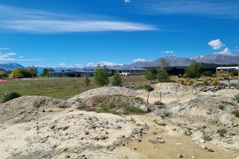 Photo of property in 18 Mistake Drive, Lake Tekapo, 7999