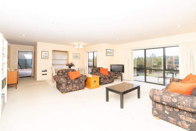 Photo of property in 61 Grosvenor Gardens, Flagstaff, Hamilton, 3210