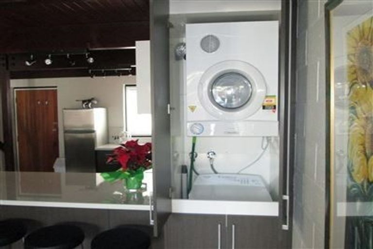 Photo of property in 1/33 Newbridge Place, Ilam, Christchurch, 8041