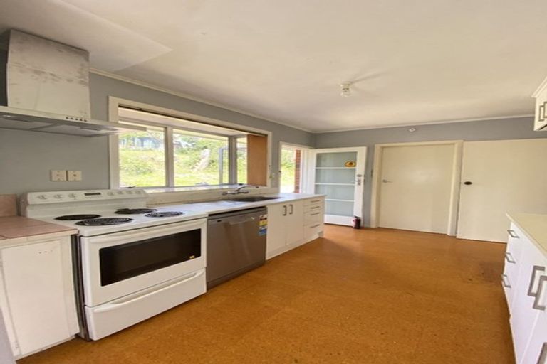 Photo of property in 11 Beswick Place, Birkdale, Auckland, 0626