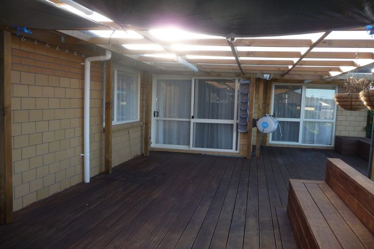Photo of property in 4 Ballyroney Place, East Tamaki, Auckland, 2013