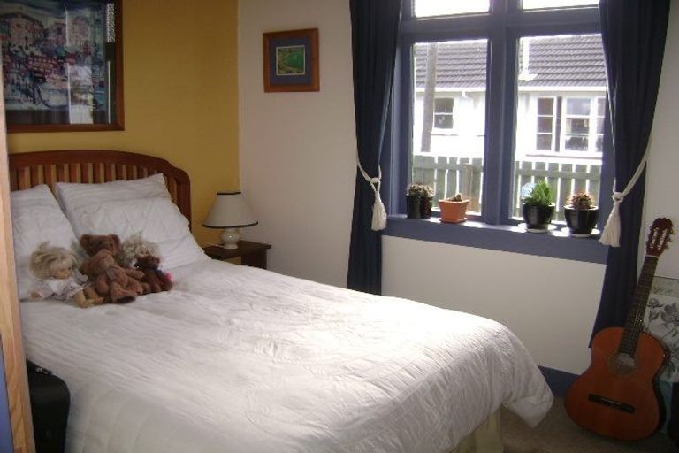 Photo of property in 33 Bauchop Road, Waterloo, Lower Hutt, 5011