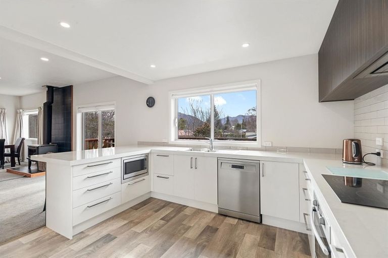 Photo of property in 124 Aubrey Road, Wanaka, 9305
