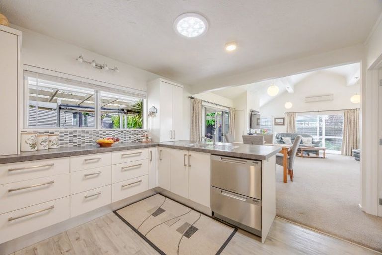 Photo of property in 31 Fife Crescent, Tamatea, Napier, 4112